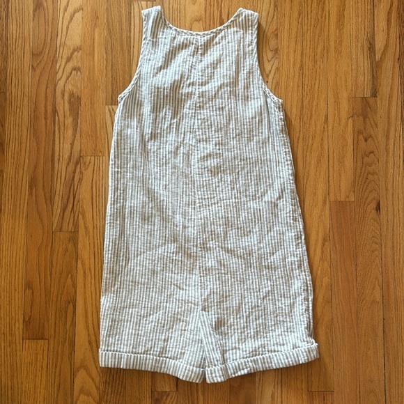 Rylee + Cru sz XS Gray and White Striped Romper 100% cotton gauze great cond - Picture 4 of 6